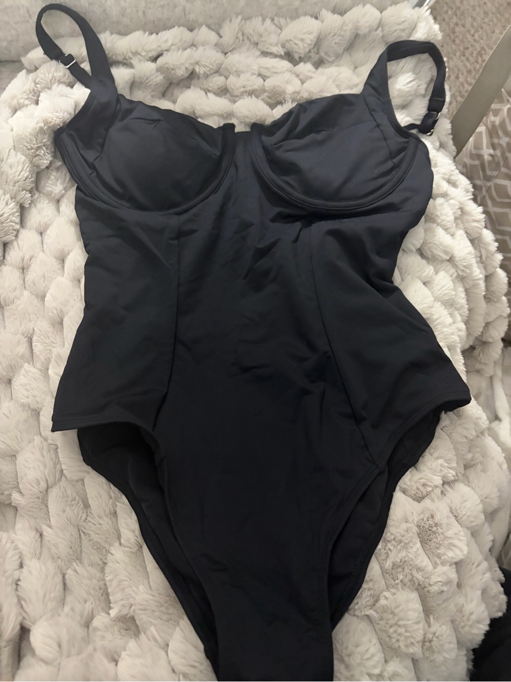 Cupshe Black One-Piece Underwire Swimsuit Lg
